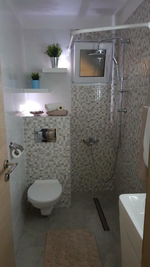 Sarm Apartment